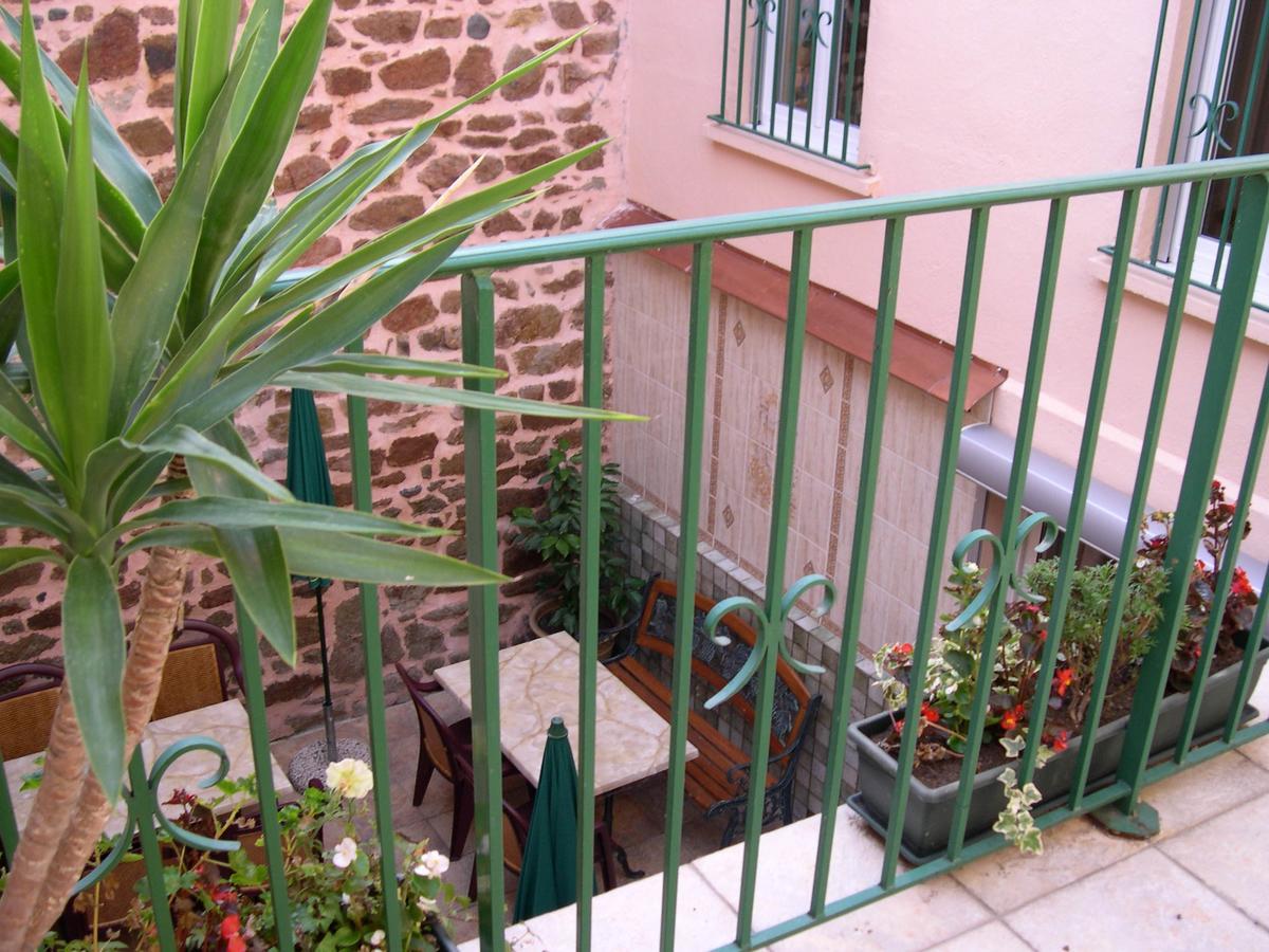 L'Ostalou Hotel Issoire Exterior photo
